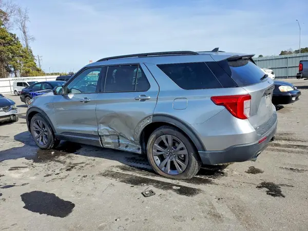 1FMSK7DH5NGB43242 2022 FORD EXPLORER - Image 2