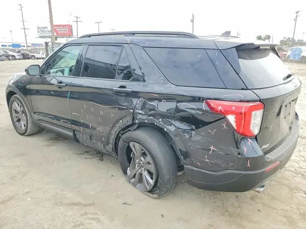 1FMSK7DH5NGB66231 2022 FORD EXPLORER - Image 2