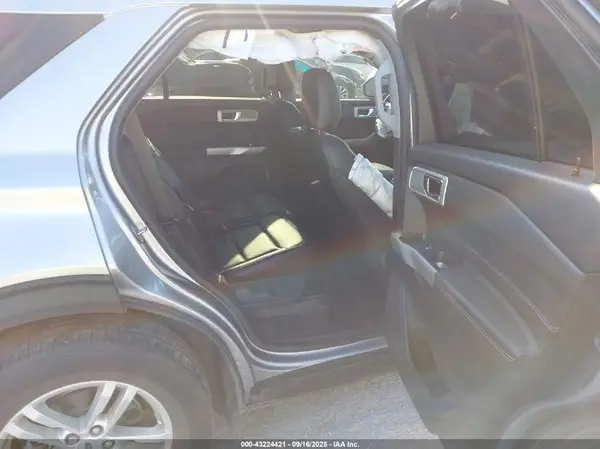 1FMSK7DH5NGB98404 2022 FORD EXPLORER - Image 8