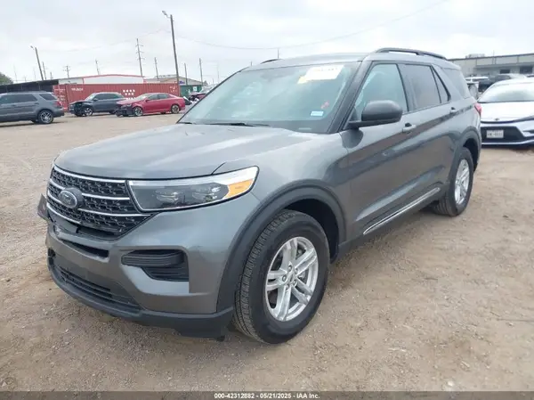 1FMSK7DH5PGB46807 2023 FORD EXPLORER - Image 2