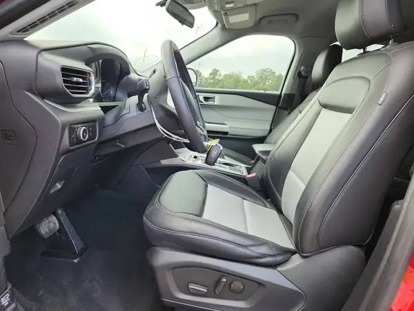 2023 FORD EXPLORER auction photo 7