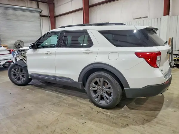 1FMSK7DH5PGB89754 2023 FORD EXPLORER - Image 2