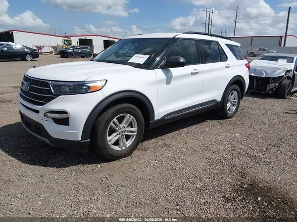 1FMSK7DH5RGA28632 2024 FORD EXPLORER - Image 2
