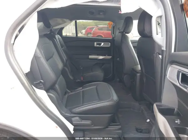 1FMSK7DH5RGA33779 2024 FORD EXPLORER - Image 8