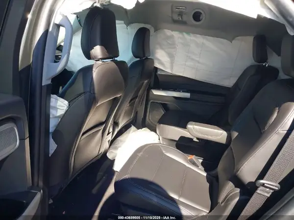 1FMSK7DH5RGA59640 2024 FORD EXPLORER - Image 8