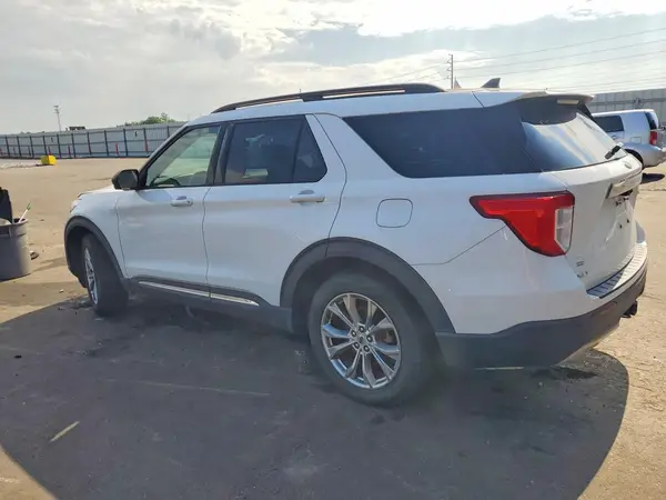 1FMSK7DH6MGA78402 2021 FORD EXPLORER - Image 2