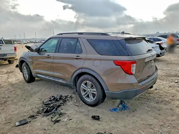 1FMSK7DH6MGB70335 2021 FORD EXPLORER - Image 2