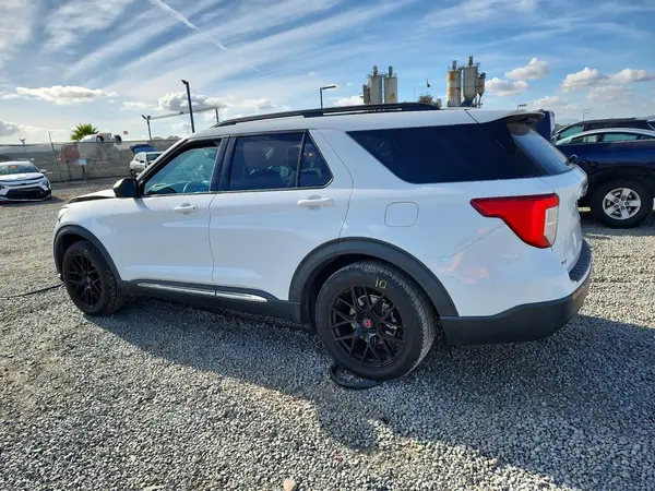 1FMSK7DH6MGC29108 2021 FORD EXPLORER - Image 2