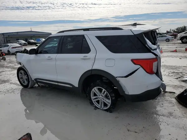 1FMSK7DH6NGA48883 2022 FORD EXPLORER - Image 2