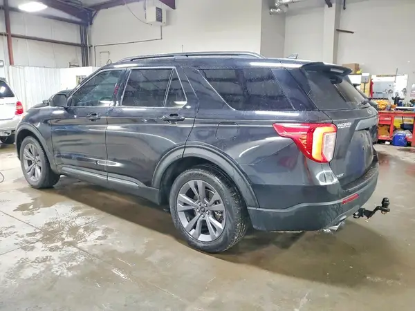 1FMSK7DH6NGB36557 2022 FORD EXPLORER - Image 2