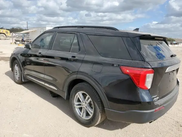 1FMSK7DH6NGB53956 2022 FORD EXPLORER - Image 2
