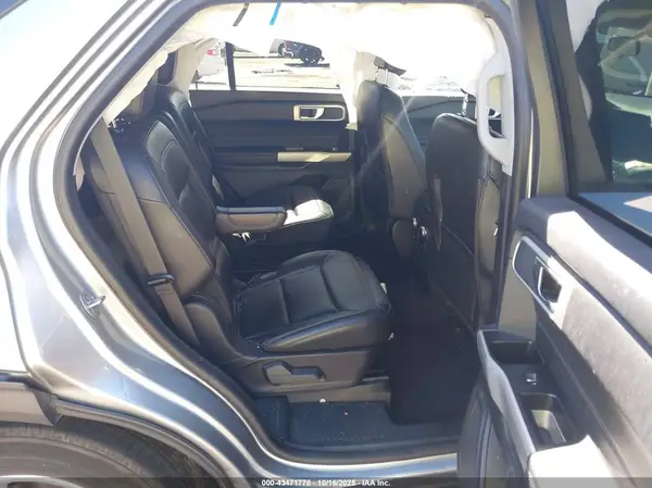 1FMSK7DH6NGB76072 2022 FORD EXPLORER - Image 8