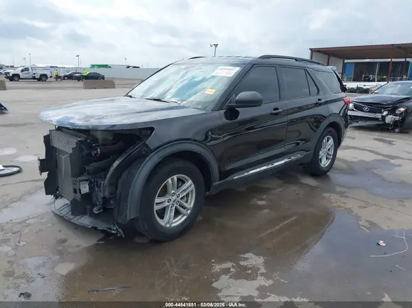 1FMSK7DH6NGC00239 2022 FORD EXPLORER - Image 2