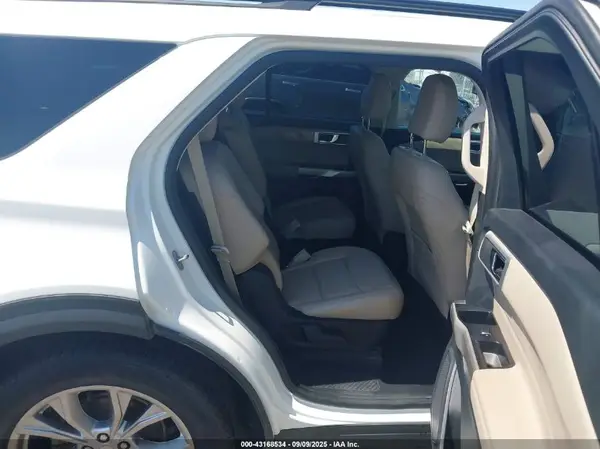 1FMSK7DH6NGC32429 2022 FORD EXPLORER - Image 8