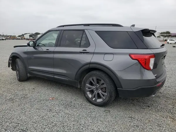 1FMSK7DH6NGC47612 2022 FORD EXPLORER - Image 2