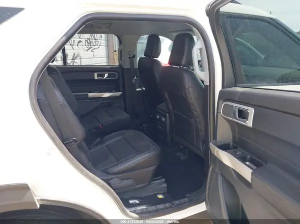 1FMSK7DH6NGC49022 2022 FORD EXPLORER - Image 8