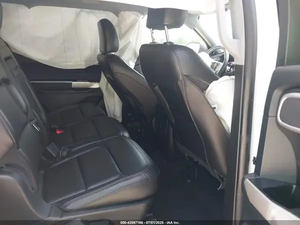 1FMSK7DH6PGB17784 2023 FORD EXPLORER - Image 8