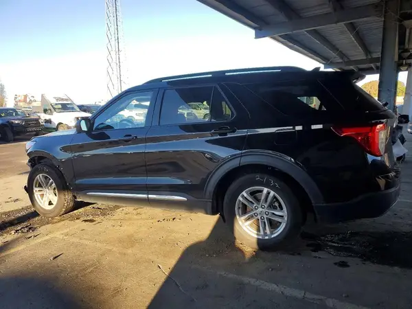 1FMSK7DH6PGB18255 2023 FORD EXPLORER - Image 2