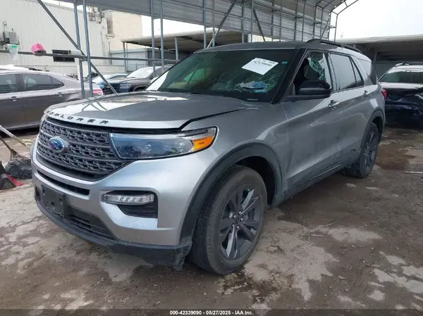 1FMSK7DH6RGA72848 2024 FORD EXPLORER - Image 2