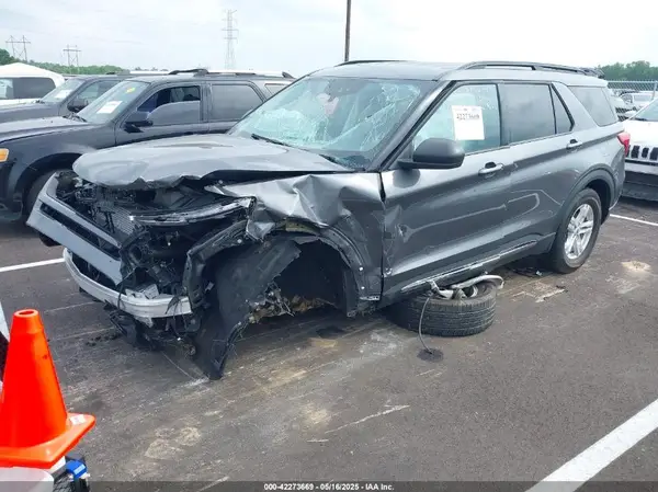 1FMSK7DH6RGA86877 2024 FORD EXPLORER - Image 2