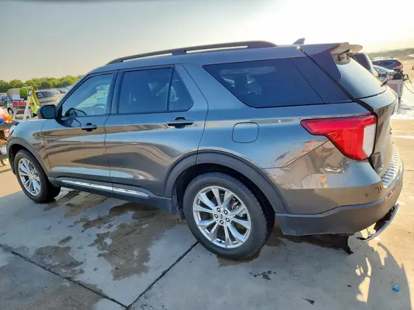 1FMSK7DH7LGB34796 2020 FORD EXPLORER - Image 2