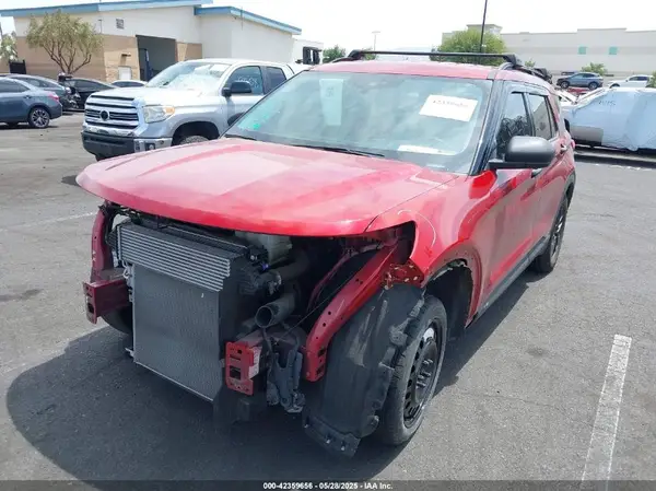 1FMSK7DH7NGA14385 2022 FORD EXPLORER - Image 2