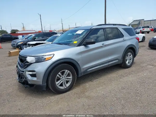 1FMSK7DH7NGA20123 2022 FORD EXPLORER - Image 2