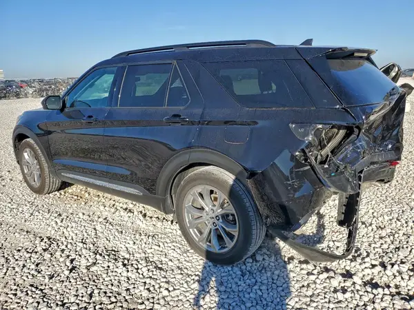 1FMSK7DH7NGA32949 2022 FORD EXPLORER - Image 2
