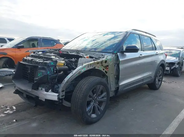 1FMSK7DH7NGC33203 2022 FORD EXPLORER - Image 2