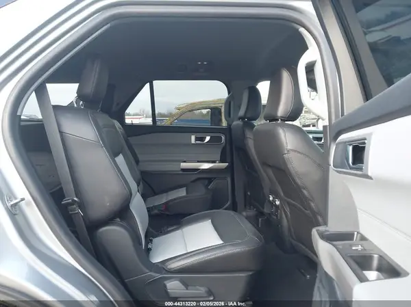 1FMSK7DH7NGC33203 2022 FORD EXPLORER - Image 8