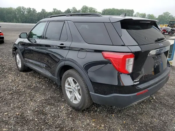 1FMSK7DH7NGC51765 2022 FORD EXPLORER - Image 2