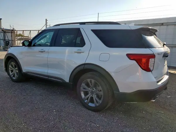 1FMSK7DH7PGA50581 2023 FORD EXPLORER - Image 2