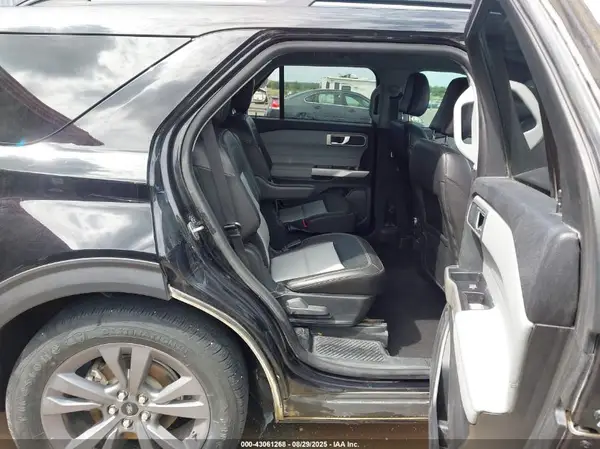 1FMSK7DH7PGA77327 2023 FORD EXPLORER - Image 8