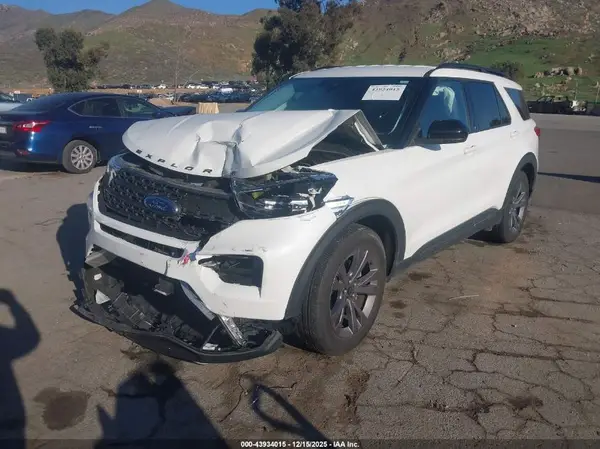 1FMSK7DH7PGC25427 2023 FORD EXPLORER - Image 2