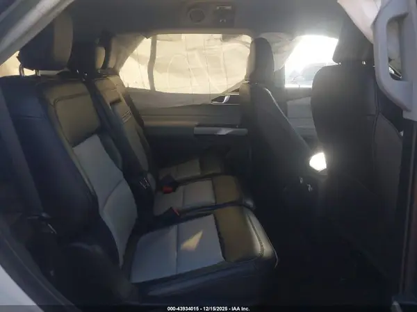 1FMSK7DH7PGC25427 2023 FORD EXPLORER - Image 8