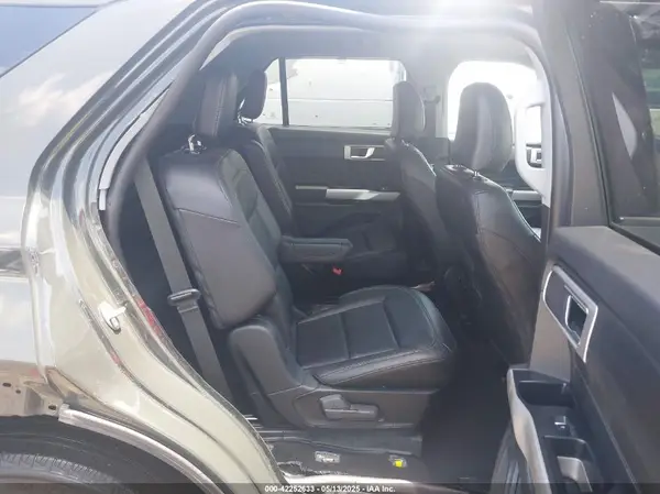 1FMSK7DH7PGC37612 2023 FORD EXPLORER - Image 8