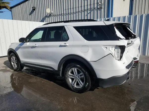 1FMSK7DH7RGA02632 2024 FORD EXPLORER - Image 2
