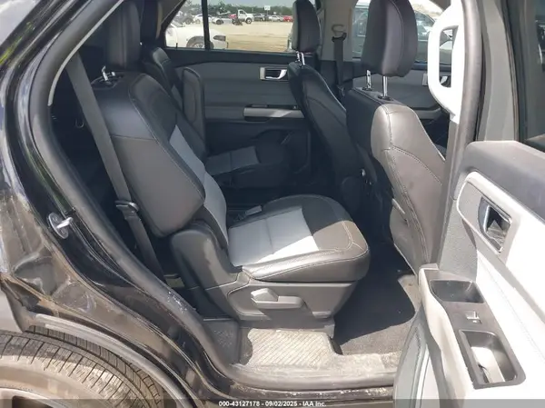 1FMSK7DH7RGA16899 2024 FORD EXPLORER - Image 8