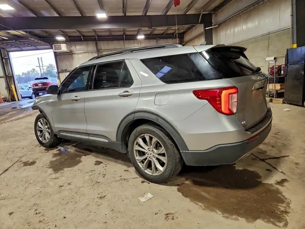 1FMSK7DH8MGA82094 2021 FORD EXPLORER - Image 2