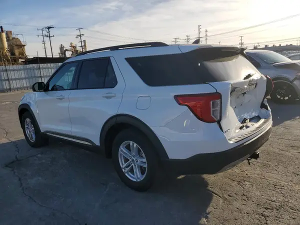 1FMSK7DH8MGB02408 2021 FORD EXPLORER - Image 2