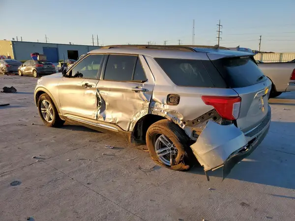 1FMSK7DH8MGB20567 2021 FORD EXPLORER - Image 2