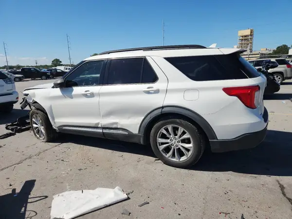 1FMSK7DH8MGC29806 2021 FORD EXPLORER - Image 2