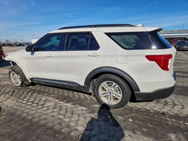 1FMSK7DH8NGA77124 2022 FORD EXPLORER - Image 2