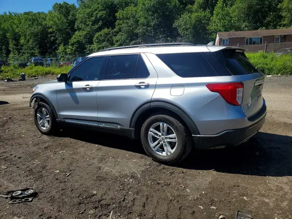 1FMSK7DH8NGA79391 2022 FORD EXPLORER - Image 2
