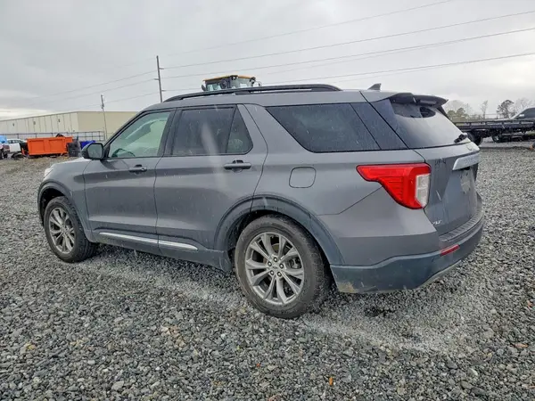 1FMSK7DH8NGA80704 2022 FORD EXPLORER - Image 2