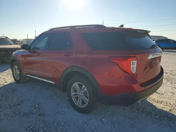 1FMSK7DH8NGA81738 2022 FORD EXPLORER - Image 2