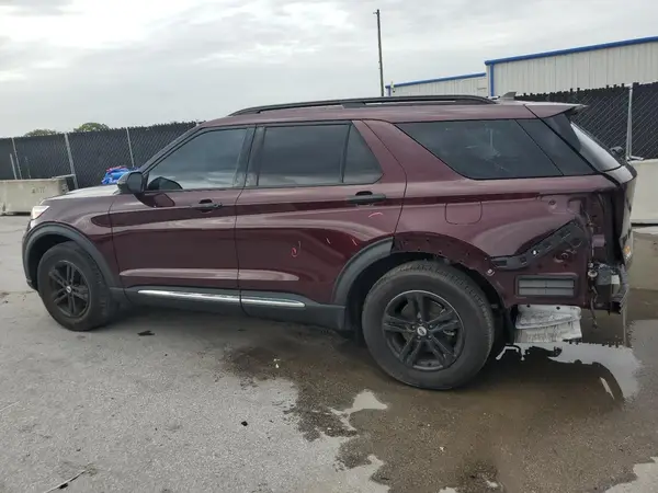 1FMSK7DH8NGA82064 2022 FORD EXPLORER - Image 2