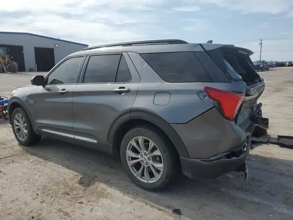 1FMSK7DH8NGB31733 2022 FORD EXPLORER - Image 2
