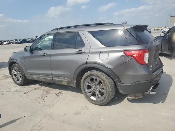 1FMSK7DH8NGB34292 2022 FORD EXPLORER - Image 2