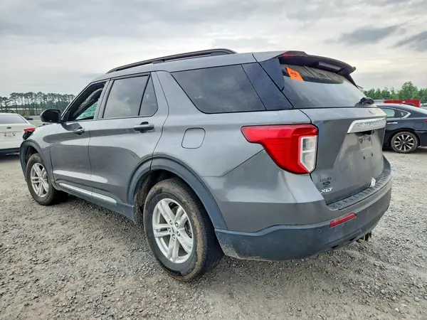 1FMSK7DH8NGB80057 2022 FORD EXPLORER - Image 2